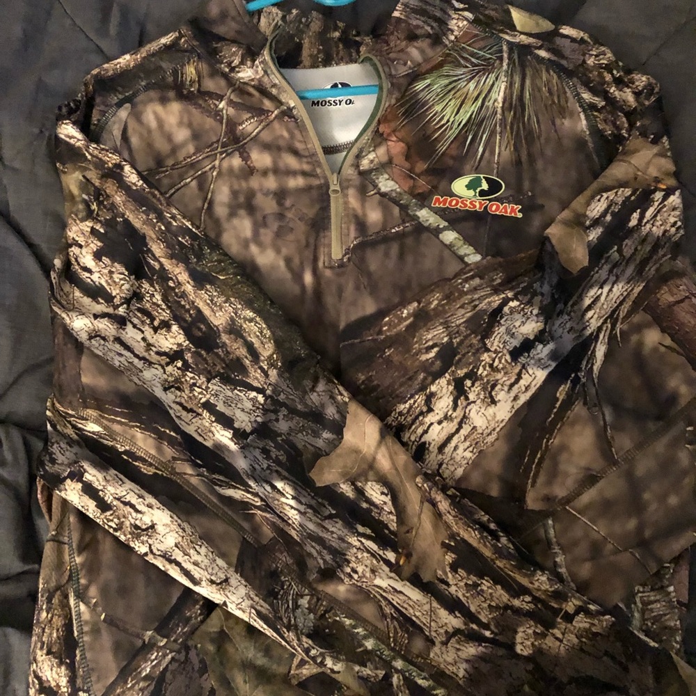 Quarter zip pullover, camo